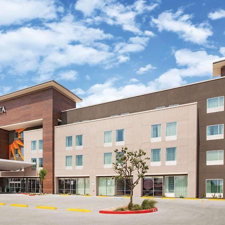 La Quinta Inn & Suites By Wyndham Bardstown Esterno foto