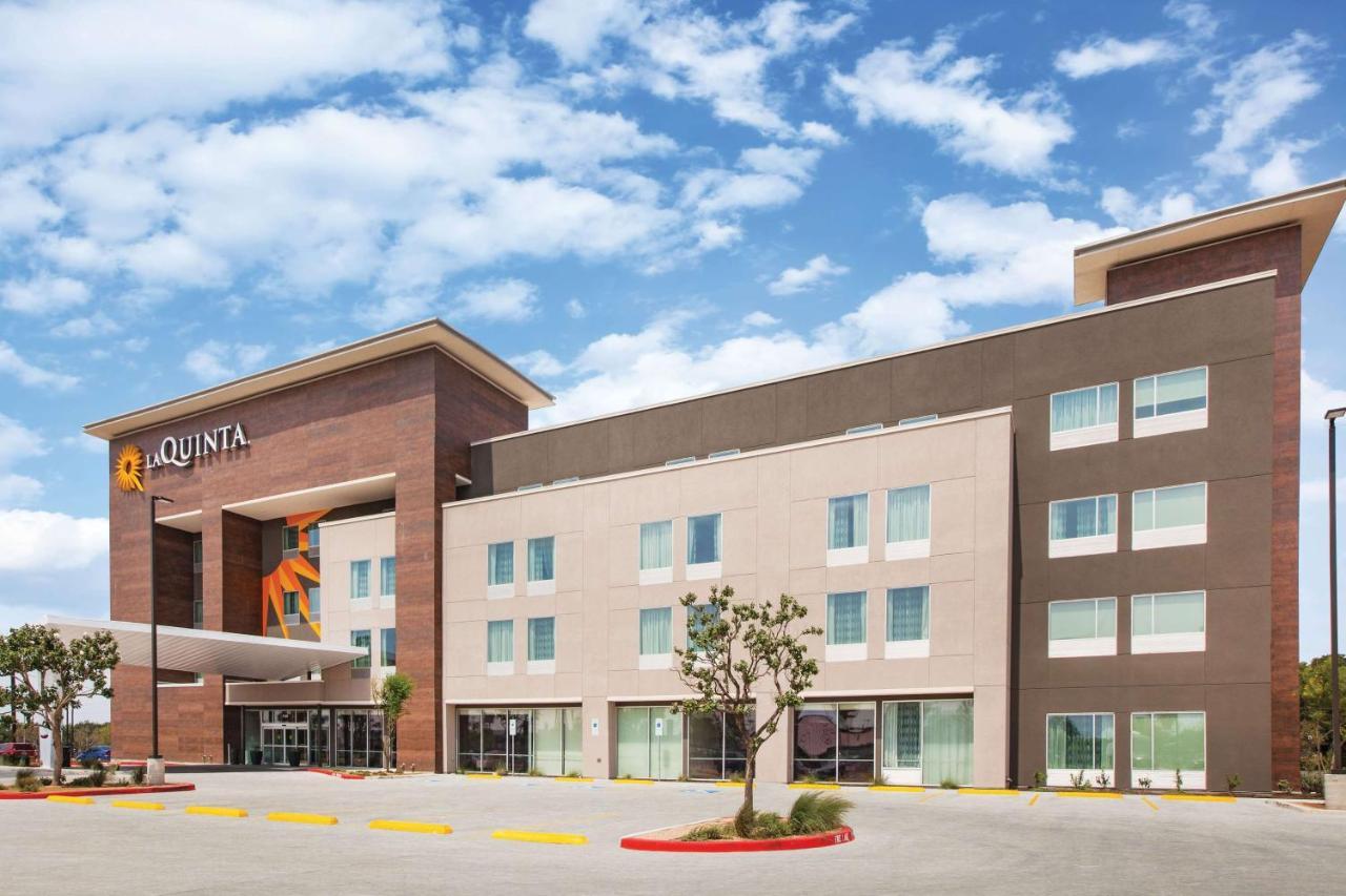 La Quinta Inn & Suites By Wyndham Bardstown Esterno foto