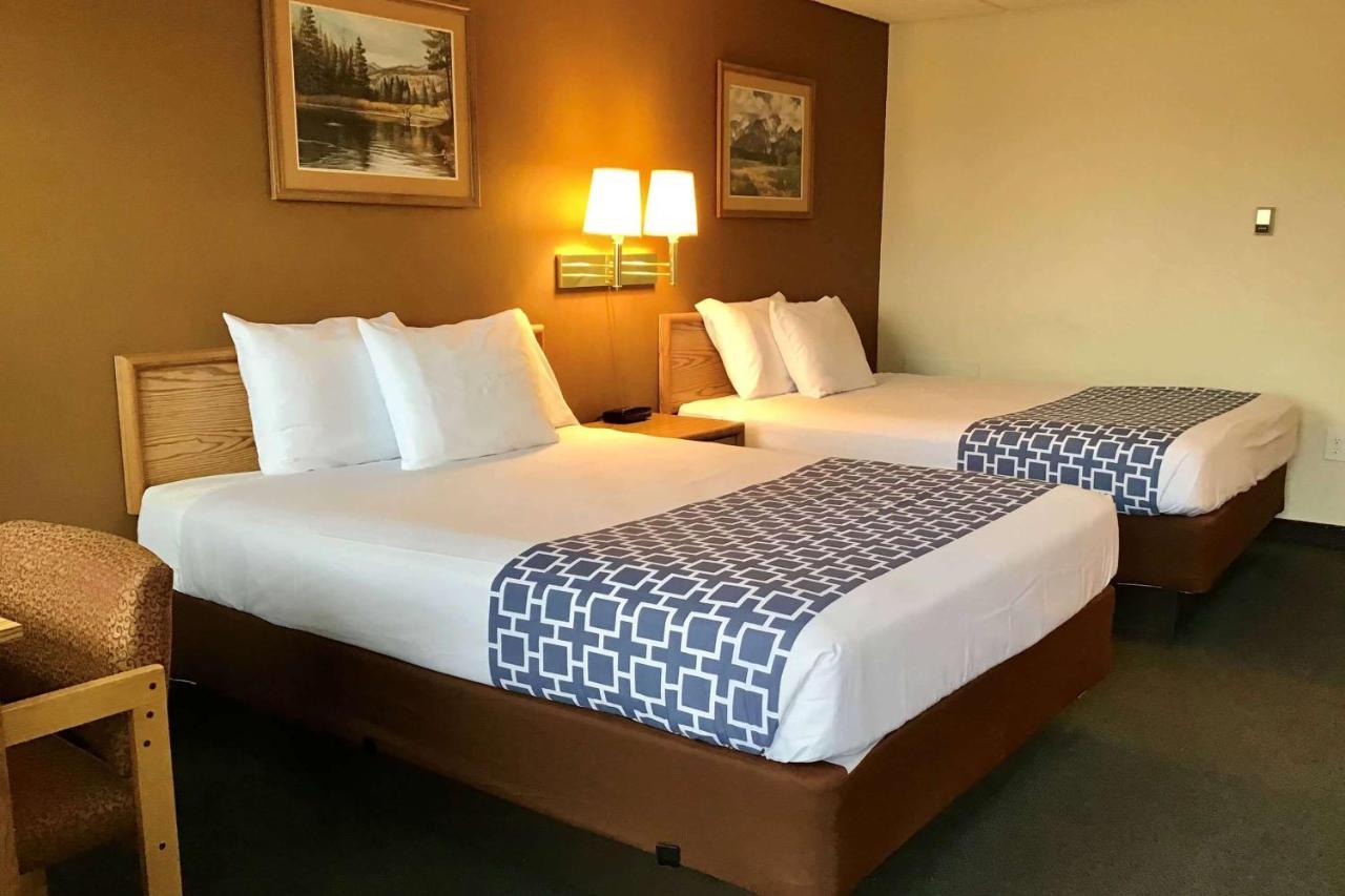 La Quinta Inn & Suites By Wyndham Bardstown Esterno foto